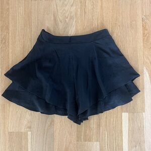 Vera & Lucy Flouncy Black Shorts XS